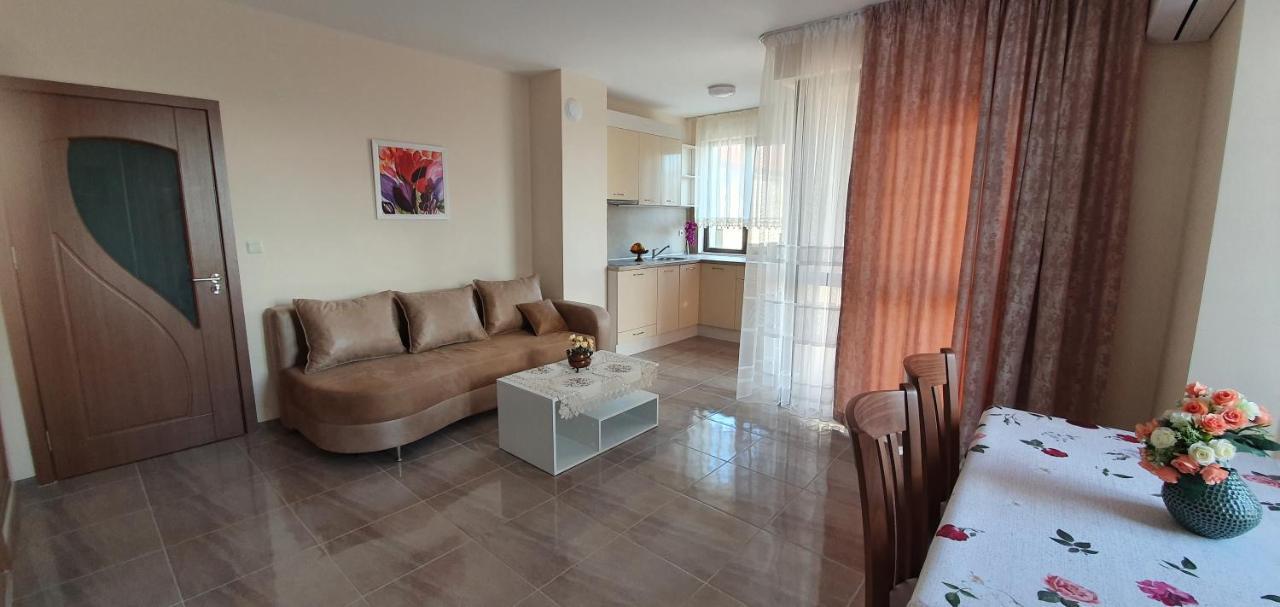 Luxury Apartments Ekaterina Chernomorets Esterno foto