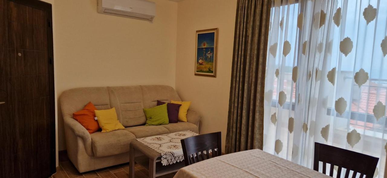 Luxury Apartments Ekaterina Chernomorets Esterno foto